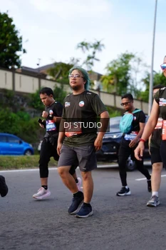 Runner Photo 4140715