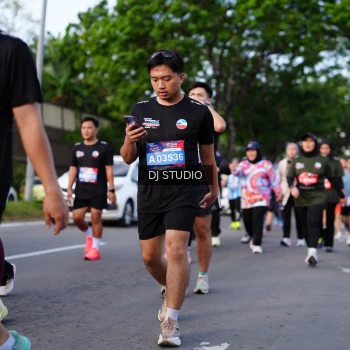Runner Photo 4140738