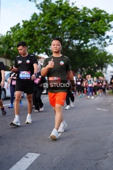 Runner Photo 4140754