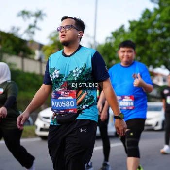 Runner Photo 4140776
