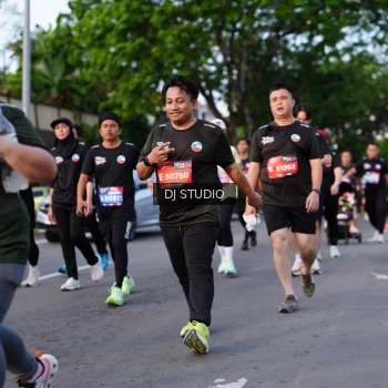 Runner Photo 4140800