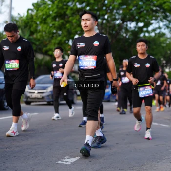 Runner Photo 4140813