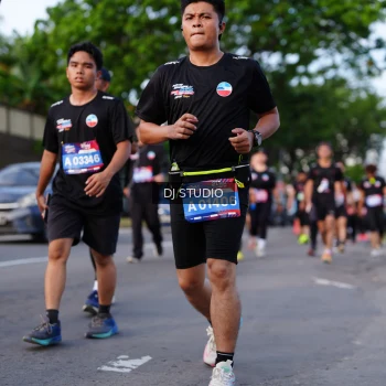 Runner Photo 4140816