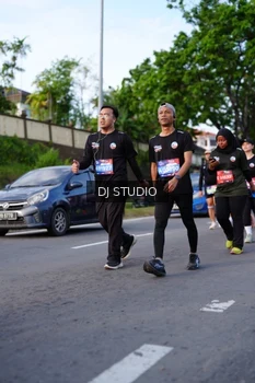 Runner Photo 4140820