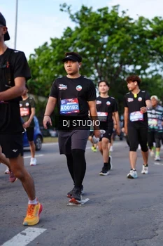 Runner Photo 4140825
