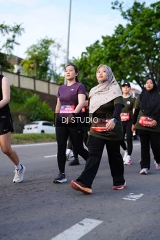 Runner Photo 4140843