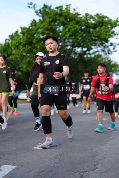 Runner Photo 4140873