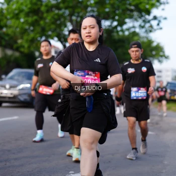 Runner Photo 4140916