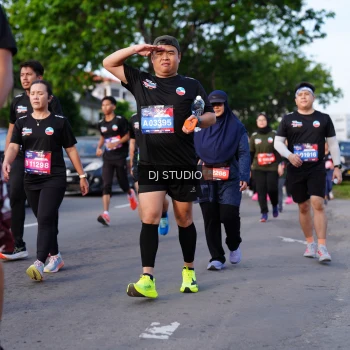 Runner Photo 4140960