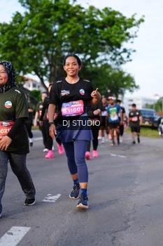Runner Photo 4140975