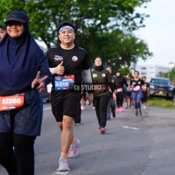 Runner Photo 4140991