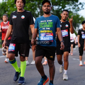 Runner Photo 4140993
