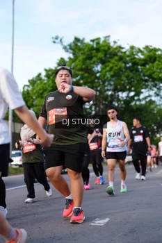 Runner Photo 4140996