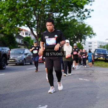 Runner Photo 4141180