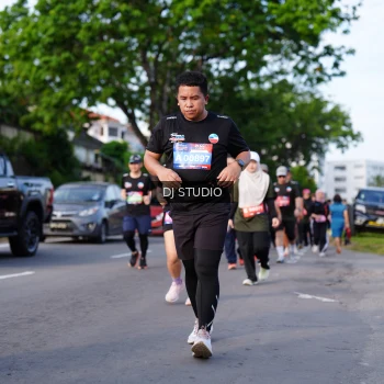 Runner Photo 4141181