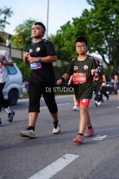 Runner Photo 4141359