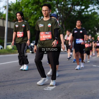 Runner Photo 4141363