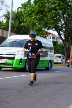 Runner Photo 4141411