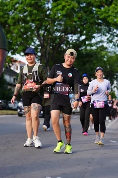 Runner Photo 4141413