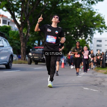 Runner Photo 4141430