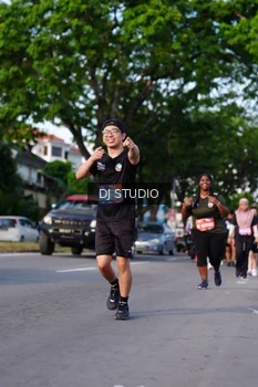 Runner Photo 4141435