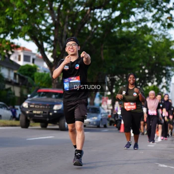 Runner Photo 4141436