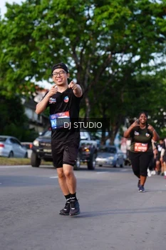 Runner Photo 4141438