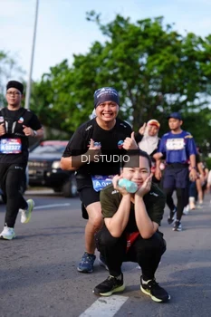 Runner Photo 4141463