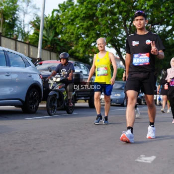 Runner Photo 4141536