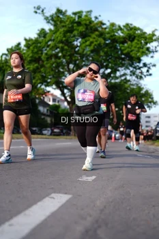 Runner Photo 4141596