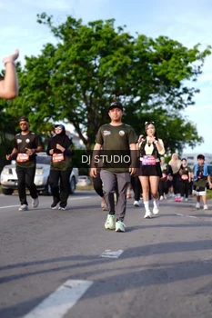 Runner Photo 4141683