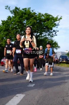 Runner Photo 4141694