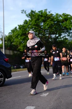 Runner Photo 4141715
