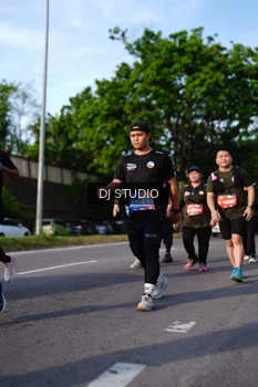 Runner Photo 4141720