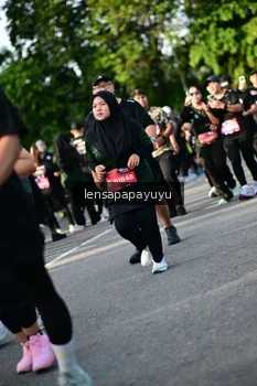 Runner Photo 4142024