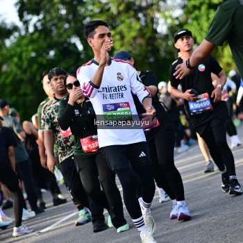 Runner Photo 4142076