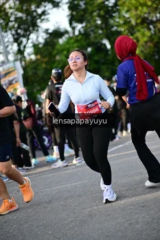 Runner Photo 4142090
