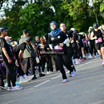 Runner Photo 4142114