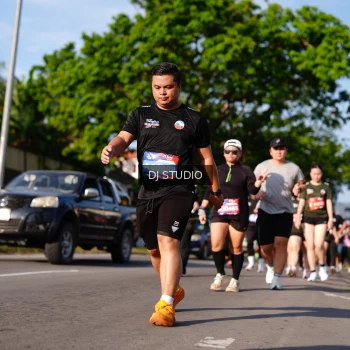 Runner Photo 4142167