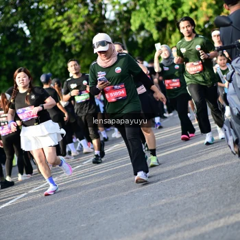 Runner Photo 4142184