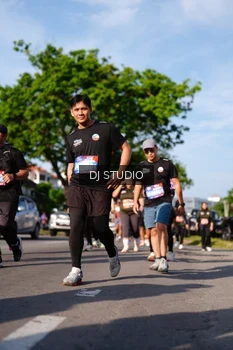 Runner Photo 4142186