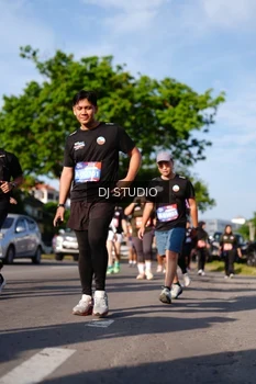 Runner Photo 4142187