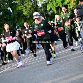 Runner Photo 4142212