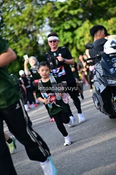 Runner Photo 4142243