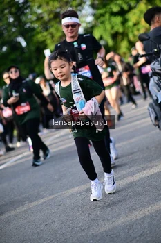 Runner Photo 4142261