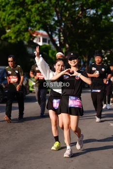 Runner Photo 4142333