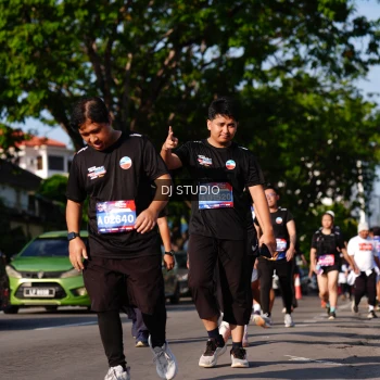 Runner Photo 4142340