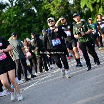 Runner Photo 4142366