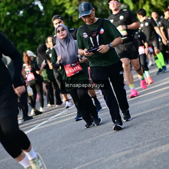 Runner Photo 4142376