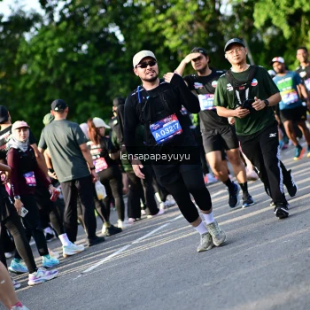Runner Photo 4142377